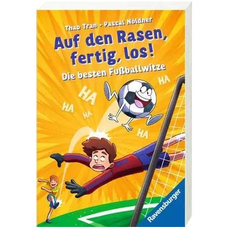 Zeichentrickfilm: Ein Junge wird nahe einem Tor von einem lachenden Fußball getroffen. Deutsches Buchcover.