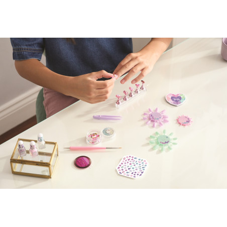 Press-on Nageldesigner