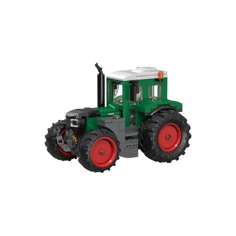 LEGO-Traktor in Grün mit großen schwarzen Reifen und roten Felgen vor weißem Hintergrund.