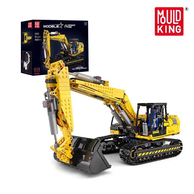Gelbes Spielzeugbagger-Modell mit schwarzen Ketten vor der Produktverpackung und Mould King Logo im Hintergrund. Gelbes Spielzeugbagger-Modell mit schwarzen Ketten vor der Produktverpackung und Mould King Logo im Hintergrund.