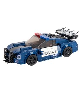 Blau-schwarzes Spielzeug-Polizeiauto aus Bausteinen mit Spoiler und Polizeiaufschrift.