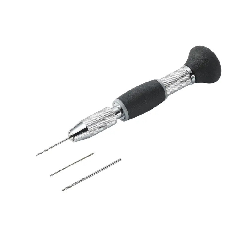 Präzisions-Handbohrer mit schwarzem Griff und zwei danebenliegenden Bohrern auf weißem Hintergrund.