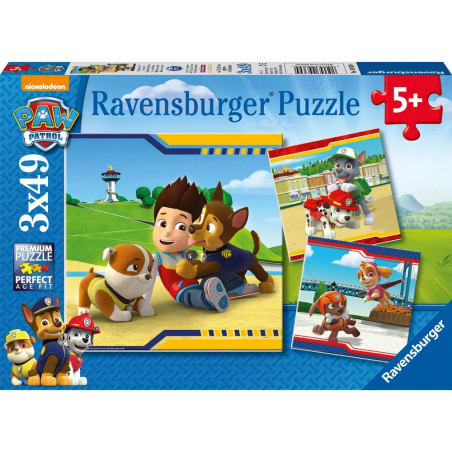 Ravensburger Paw Patrol Puzzle mit Comic-Hunden und Junge, ab 5 Jahren, enthält 3x49 Teile.