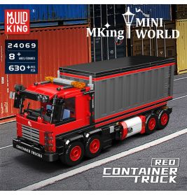 Rotes Spielzeug-Container-Lkw-Set auf Straße mit Mould King Mini World-Schriftzug und Containern im Hintergrund.