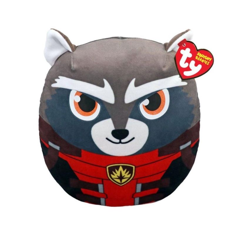 Rundes Waschbär-Plüschtier im roten Anzug mit TY-Label und weißen Ohren, erinnert an eine Superheldenfigur.