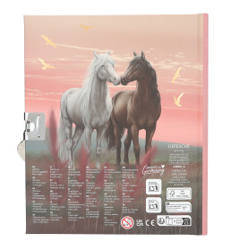 Zwei Pferde, eines weiß, eines braun, stehen vor pinkem Sonnenuntergang mit fliegenden Vögeln im Hintergrund.