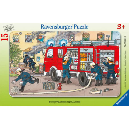 Feuerwehrleute retten Menschen und löschen einen Hausbrand Ravensburger Puzzle ab 3 Jahren.