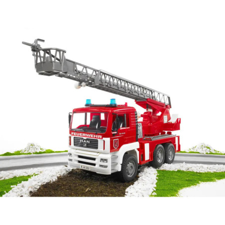MAN TGA Feuerwehr mit Drehleiter, Wasserpumpe und L + S Modul