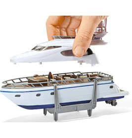 SIKU 1849 Schwertransport mit Yacht 1:87