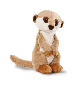 Stoff-Erdmännchen sitzt aufrecht, mit beigem Fell, weißem Bauch und dunklen Flecken um die Augen.