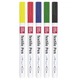 Fünf Textilstifte in Gelb, Rot, Blau, Grün und Schwarz stehen aufrecht in einer Reihe.