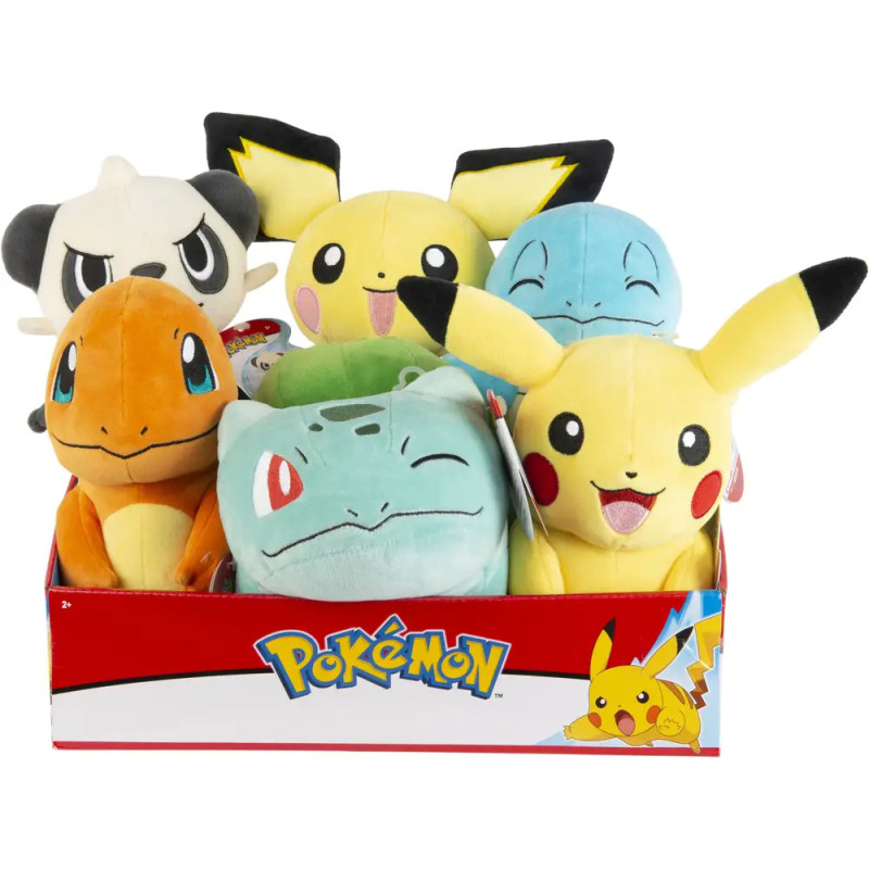 Sechs Pokémon-Plüschfiguren - Pikachu, Bisasam, Glumanda, Pichu, Tragosso und Schiggy - in einer Displaybox. Sechs Pokémon-Plüschfiguren - Pikachu, Bisasam, Glumanda, Pichu, Tragosso und Schiggy - in einer Displaybox.