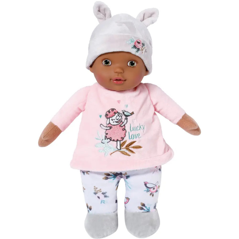 Braune Babypuppe mit pinkem Shirt Lucky Love, Blumenhose und weißer Mütze mit Bärenohren. Braune Babypuppe mit pinkem Shirt Lucky Love, Blumenhose und weißer Mütze mit Bärenohren.