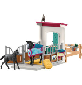schleich® Horse Club 42611 Pferdebox mit Stute und Fohlen