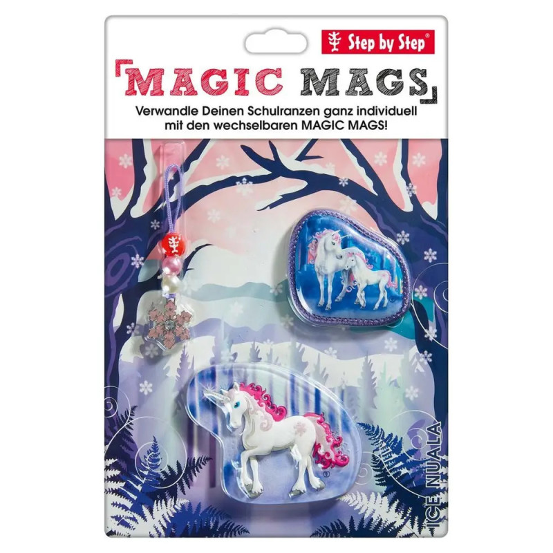 Step by Step Magic Mags Set mit Einhorn- und Herzmotiv auf waldthematisiertem Hintergrund. Step by Step Magic Mags Set mit Einhorn- und Herzmotiv auf waldthematisiertem Hintergrund.