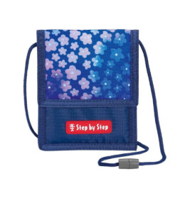 Blaue Geldbörse mit Blumenmuster, rotem Step by Step-Label und verstellbarem Halsband.