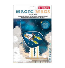 Ein Space Shuttle startet in den Himmel mit Wolken und Sternen auf einer Magic Mags Flash Sky Rocket Play Verpackung.
