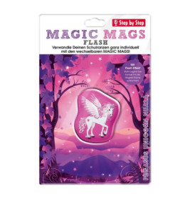 Magic Mags Verpackung mit weißem Pegasus-Einhorn vor rosa Hintergrund und magischer Waldlandschaft.