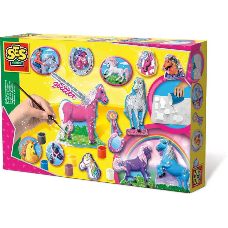 SES Creative Malkasten Einhorn und Pferd mit Farben, Pinseln und Glitzer-Deko auf bunter Verpackung abgebildet. SES Creative Malkasten Einhorn und Pferd mit Farben, Pinseln und Glitzer-Deko auf bunter Verpackung abgebildet.