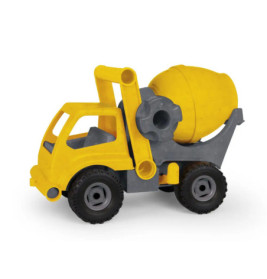 Gelber und grauer Spielzeug-Betonmischer mit schwarzen Rädern vor weißem Hintergrund.