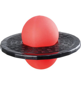 Roter Balanceball mit schwarzem Kunststoff-Ring in der Mitte, erinnert optisch an den Planeten Saturn.