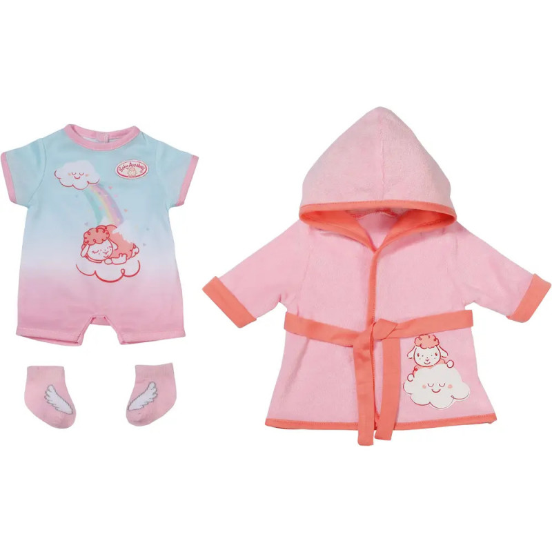 Puppenkleiderset mit rosa Schühchen, blau-rosa Strampler und pinkem Bademantel mit Wolkenmuster. Puppenkleiderset mit rosa Schühchen, blau-rosa Strampler und pinkem Bademantel mit Wolkenmuster.