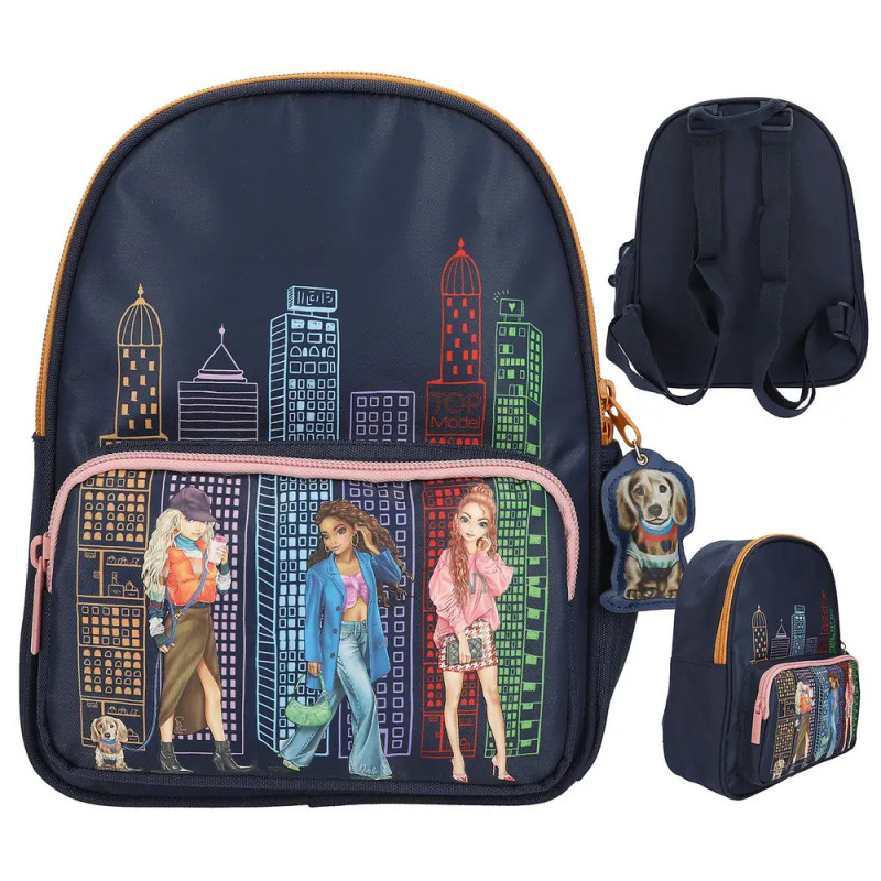 Dunkelblauer Rucksack mit Stadtmotiv, Modepuppen und Hundeschlüsselanhänger, von vorne, hinten und seitlich gezeigt.