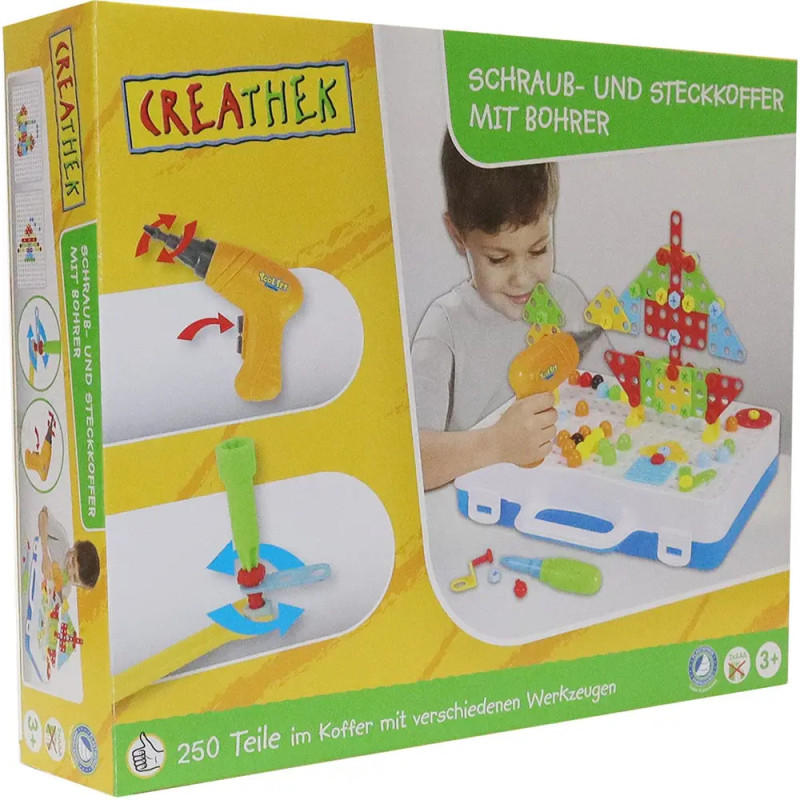 Kind spielt mit buntem Konstruktionsspielzeug und Spielzeugbohrer, Teile sind auf der Verpackung abgebildet. Kind spielt mit buntem Konstruktionsspielzeug und Spielzeugbohrer, Teile sind auf der Verpackung abgebildet.