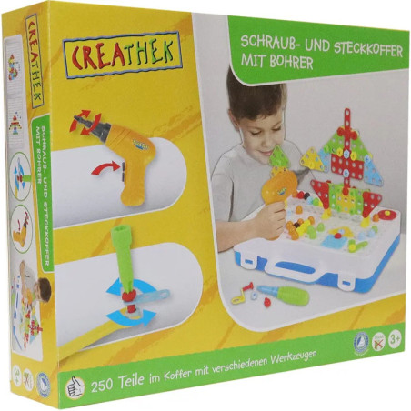 Kind spielt mit buntem Konstruktionsspielzeug und Spielzeugbohrer, Teile sind auf der Verpackung abgebildet.