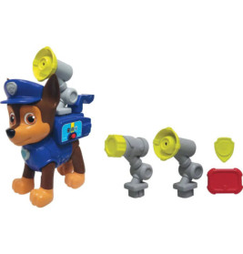 Paw Patrol Chase Figur mit blauem Anzug, drei gelben Werfern, Abzeichen und rotem Zubehör.