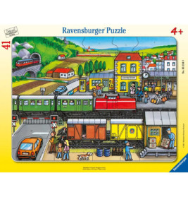 Ravensburger Puzzle 05234, bunt: Bahnhofsszene mit Menschen, Autos & Zügen, 30-48 Teile, ab 4 Jahren.