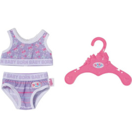 Lila Puppenunterwäsche-Set mit Hasenmotiv, bestehend aus Top und Slip, neben einem pinken Kleiderbügel.
