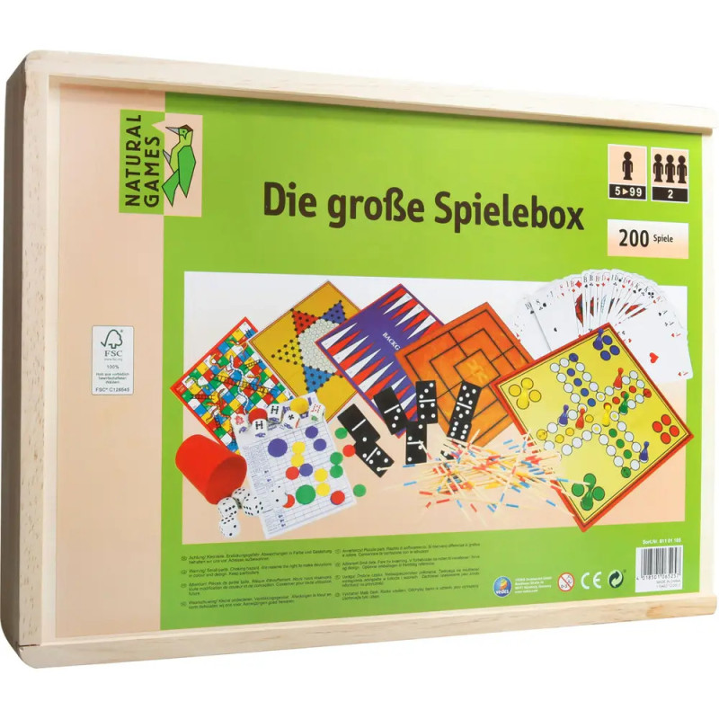 Holzbox mit Aufschrift Die große Spielebox, auf dem Deckel sind Brettspiel- und Kartenmotive abgebildet. Holzbox mit Aufschrift Die große Spielebox, auf dem Deckel sind Brettspiel- und Kartenmotive abgebildet.