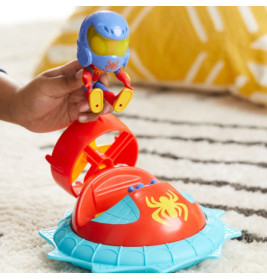 Spidey mit Luftkissengleiter