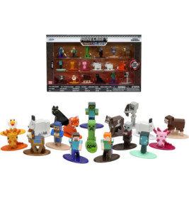 Minecraft-Actionfiguren-Set mit verschiedenen Figuren und Tieren vor der Verpackung ausgestellt.