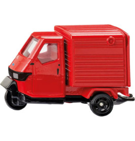 Rotes Spielzeug-Dreirad-Lieferfahrzeug mit kastigem Laderaum und schwarzen Rädern.