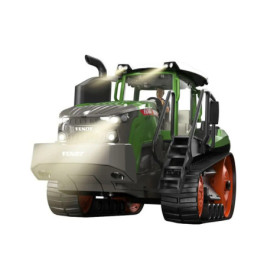 Illustration eines grünen Fendt-Traktors mit eingeschaltetem Licht, breiten Raupen und sichtbarem Fahrer.