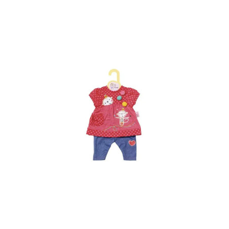 Rotes Baby-Kleid mit weißen Punkten und Cartoon-Print, blaue Leggings und Bügel auf weißem Hintergrund.