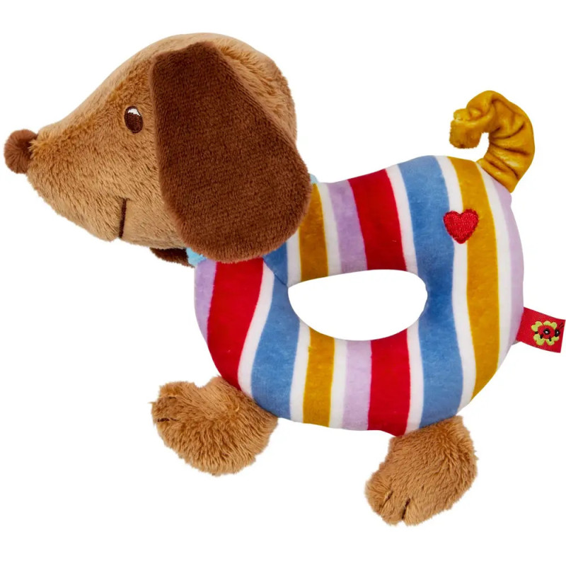 Plüschhund mit braunen Ohren und Beinen, gestreiftem Körper und kleinem roten Herz an der Seite. Plüschhund mit braunen Ohren und Beinen, gestreiftem Körper und kleinem roten Herz an der Seite.