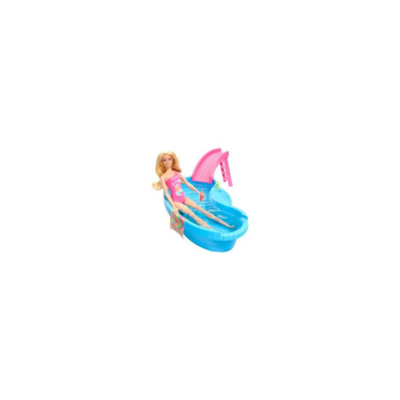 Barbie in pinkem Badeanzug sitzt in kleinem blauen Spielzeugpool mit pinker Rutsche.