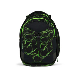 Schwarzer Rucksack mit neongrünen Linien und mehreren Reißverschlussfächern vor weißem Hintergrund.