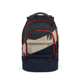 Rucksack in Navy, Beige und Rot mit mehreren Fächern und geometrischem Color-Block-Design.