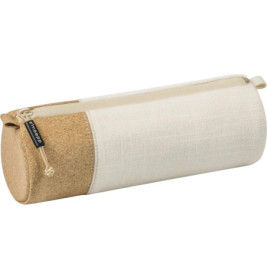 Zylinderförmiges, beiges Korketui mit Reißverschluss und Stoffstruktur liegt auf einer ebenen Fläche.