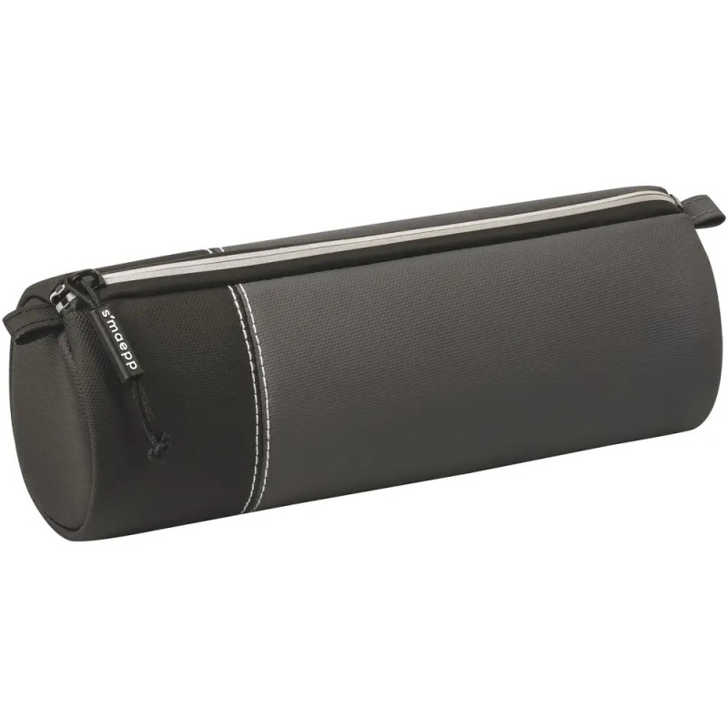 Schwarzes, zylindrisches Etui mit Reißverschluss, weißer Naht und kleinem Stoffanhänger am Zipper.