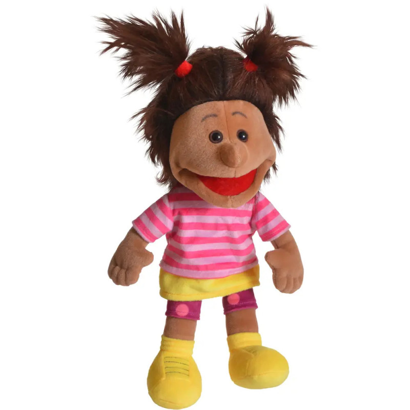 Stoffpuppe mit Zöpfen, rosa gestreiftem Shirt, gelbem Rock und gelben Schuhen, lächelnd. Stoffpuppe mit Zöpfen, rosa gestreiftem Shirt, gelbem Rock und gelben Schuhen, lächelnd.