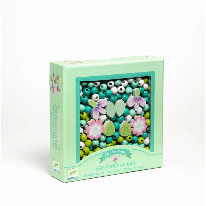 Box mit bunten Holzperlen und Blumenanhängern, beschriftet mit 450 Perles en bois von Djeco.