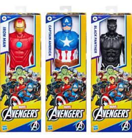 Drei Marvel Avengers Actionfiguren in Boxen: Iron Man, Captain America und Black Panther.