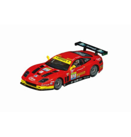 Roter Ferrari-Rennwagen mit Sponsorenlogos, großem Heckflügel und der Nummer 11 auf der Tür, aus der Vogelperspektive.