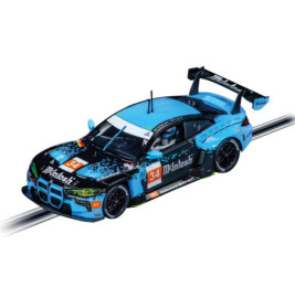 Blau-schwarzes Slotcar mit der Nummer 34 und McIntosh-Logo fährt auf einer Rennstrecke.