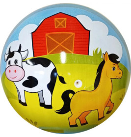 Cartoon-Kuh und Pferd stehen auf Gras, im Hintergrund eine rote Scheune, alles auf einem bunten Ball.